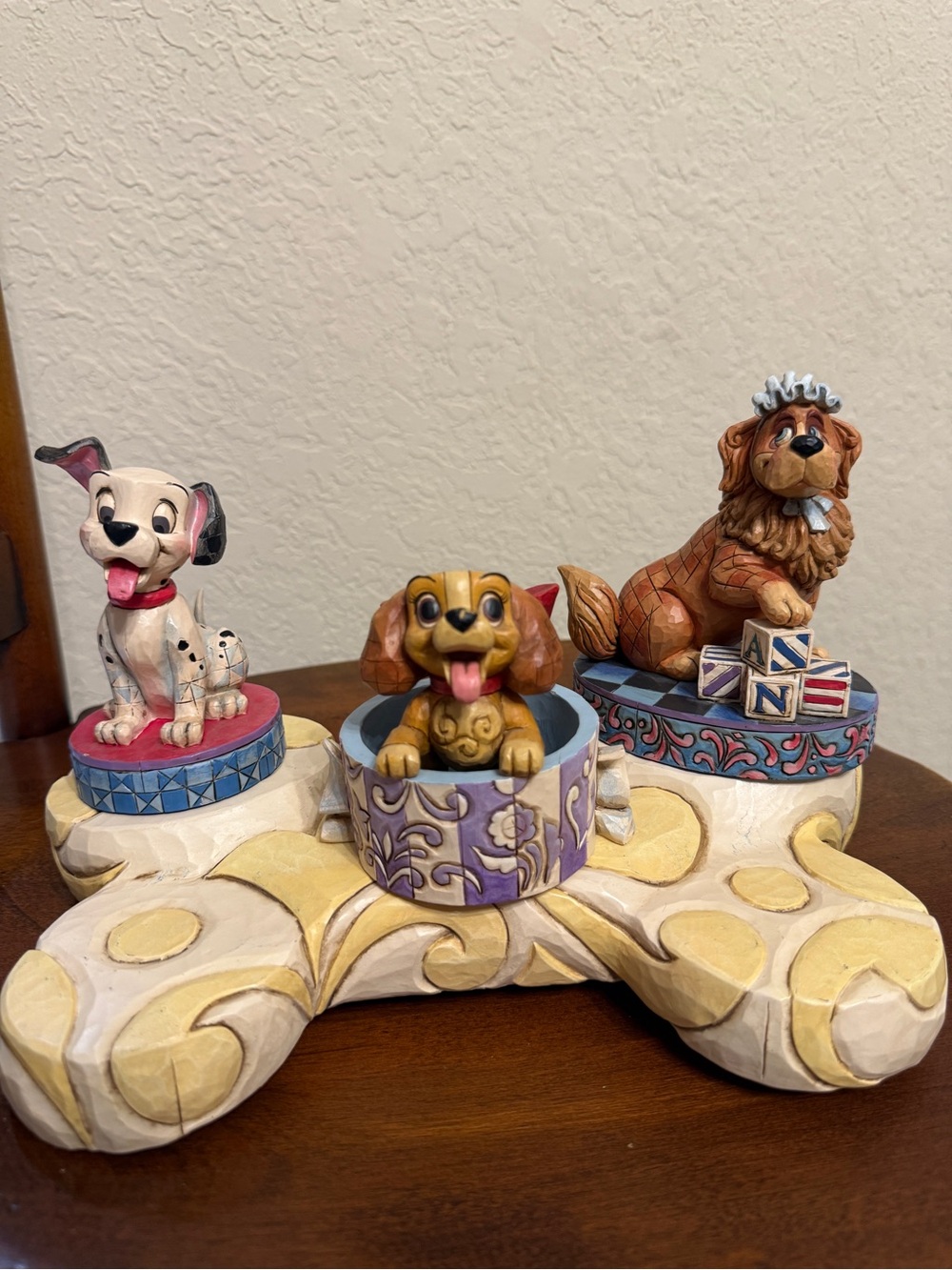 Disney Traditions Walt Disney Showcase Collections Disney dogs bundle.